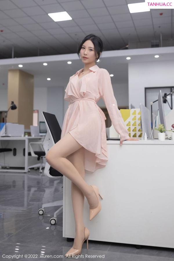 陈若依 抖娘利世 [XiuRen]高清写真图 2022.09.28 No.5657 利世第2张图片